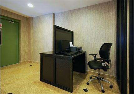 Quality Inn Jamaica Airtrain New York Extérieur photo
